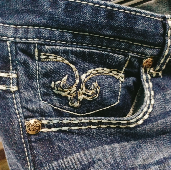 Maurices - Picture 9 of 13